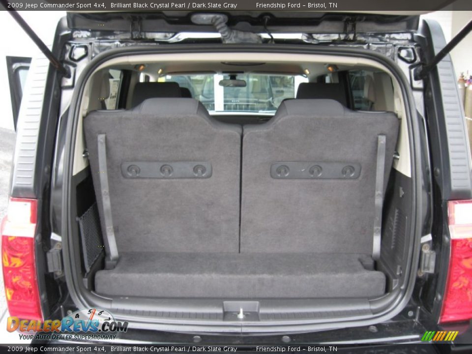 2009 Jeep Commander Sport 4x4 Brilliant Black Crystal Pearl / Dark Slate Gray Photo #15