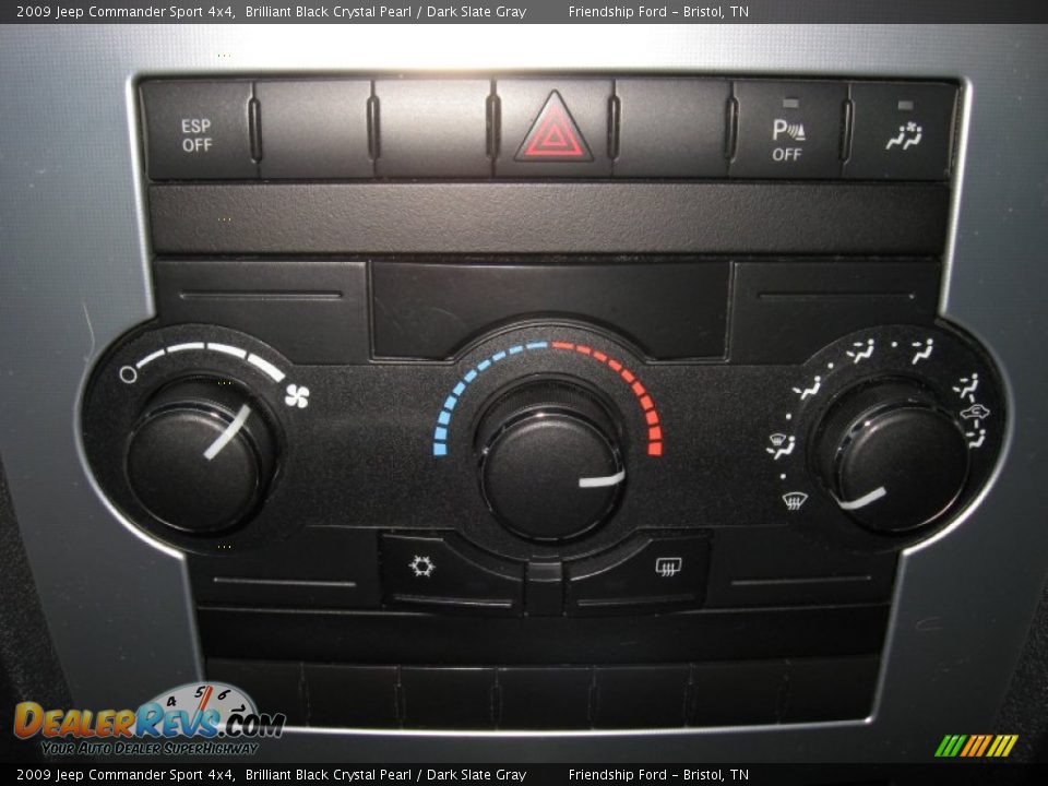 2009 Jeep Commander Sport 4x4 Brilliant Black Crystal Pearl / Dark Slate Gray Photo #31