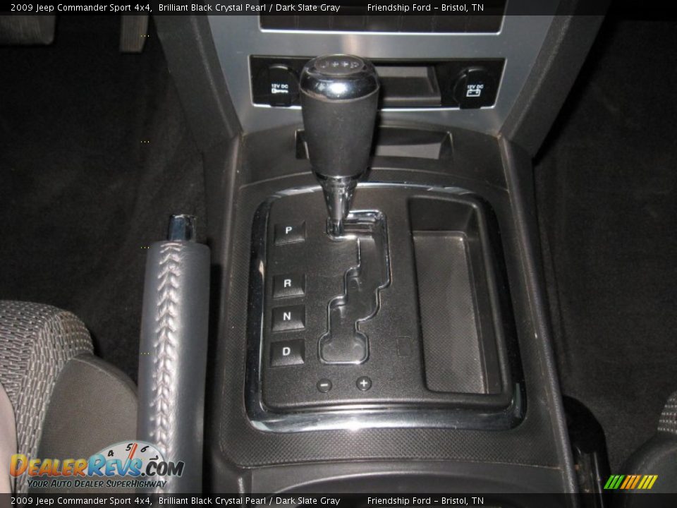 2009 Jeep Commander Sport 4x4 Brilliant Black Crystal Pearl / Dark Slate Gray Photo #32
