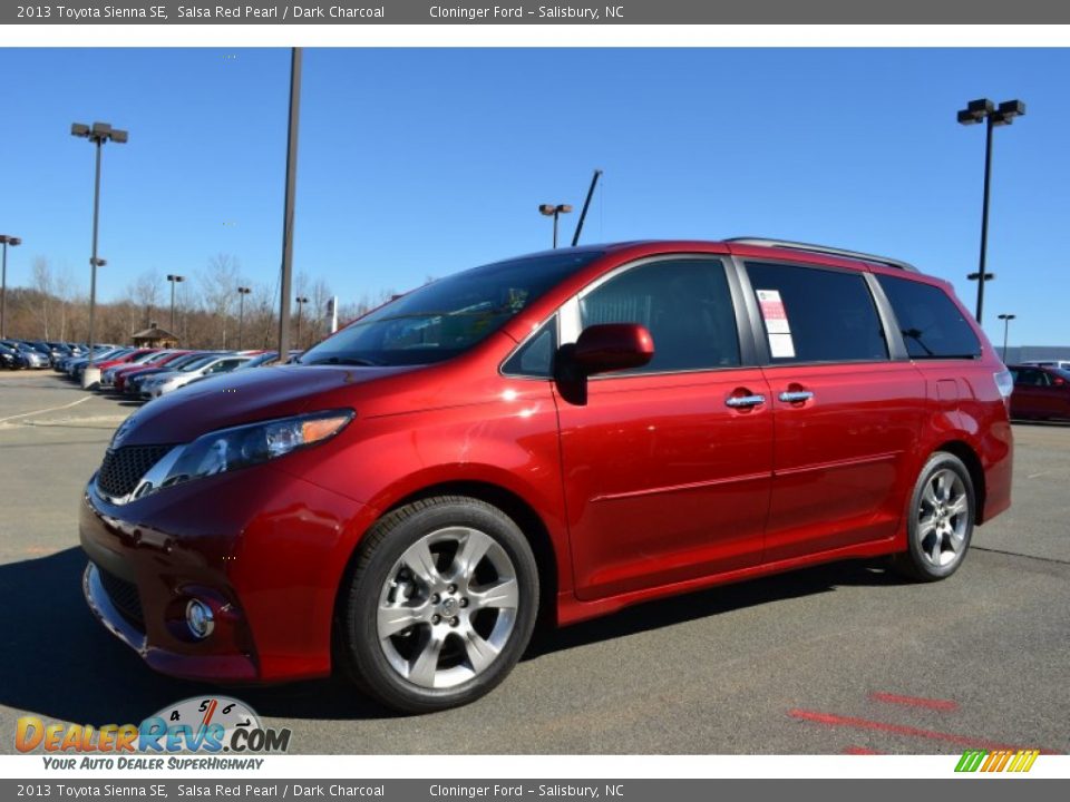 2013 Toyota Sienna SE Salsa Red Pearl / Dark Charcoal Photo #1