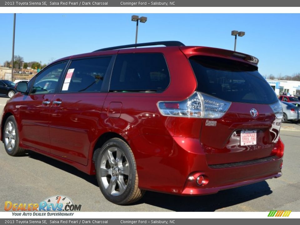 2013 Toyota Sienna SE Salsa Red Pearl / Dark Charcoal Photo #3
