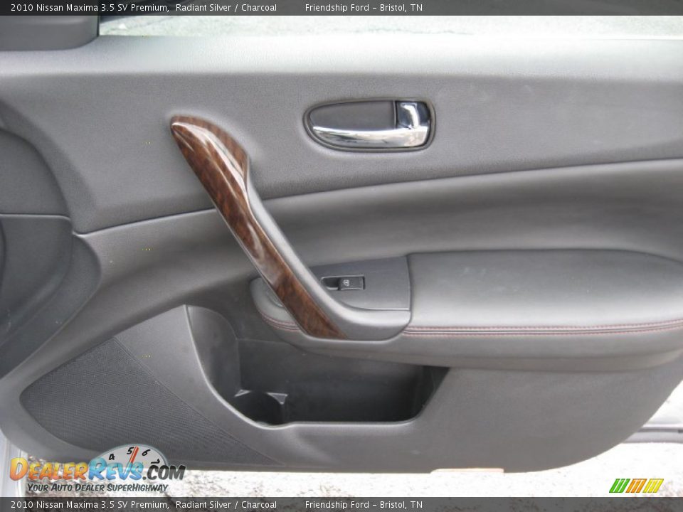 2010 Nissan Maxima 3.5 SV Premium Radiant Silver / Charcoal Photo #24