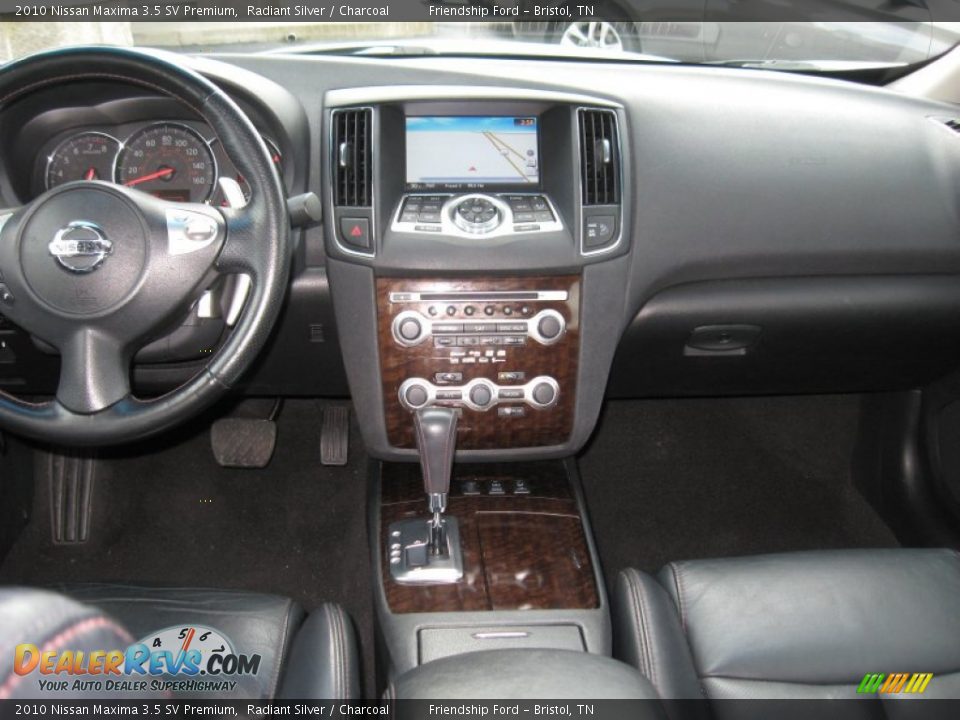 2010 Nissan Maxima 3.5 SV Premium Radiant Silver / Charcoal Photo #26