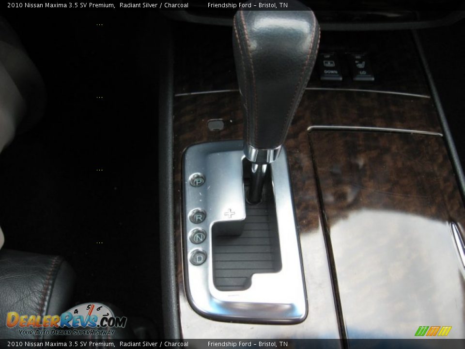 2010 Nissan Maxima 3.5 SV Premium Radiant Silver / Charcoal Photo #31