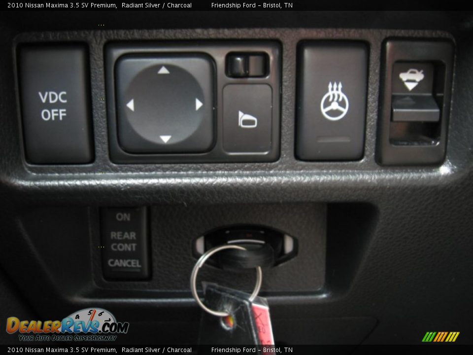 2010 Nissan Maxima 3.5 SV Premium Radiant Silver / Charcoal Photo #32
