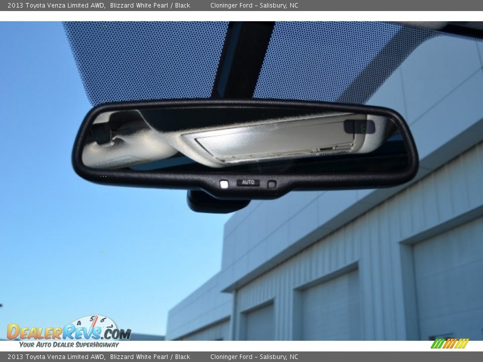 2013 Toyota Venza Limited AWD Blizzard White Pearl / Black Photo #35