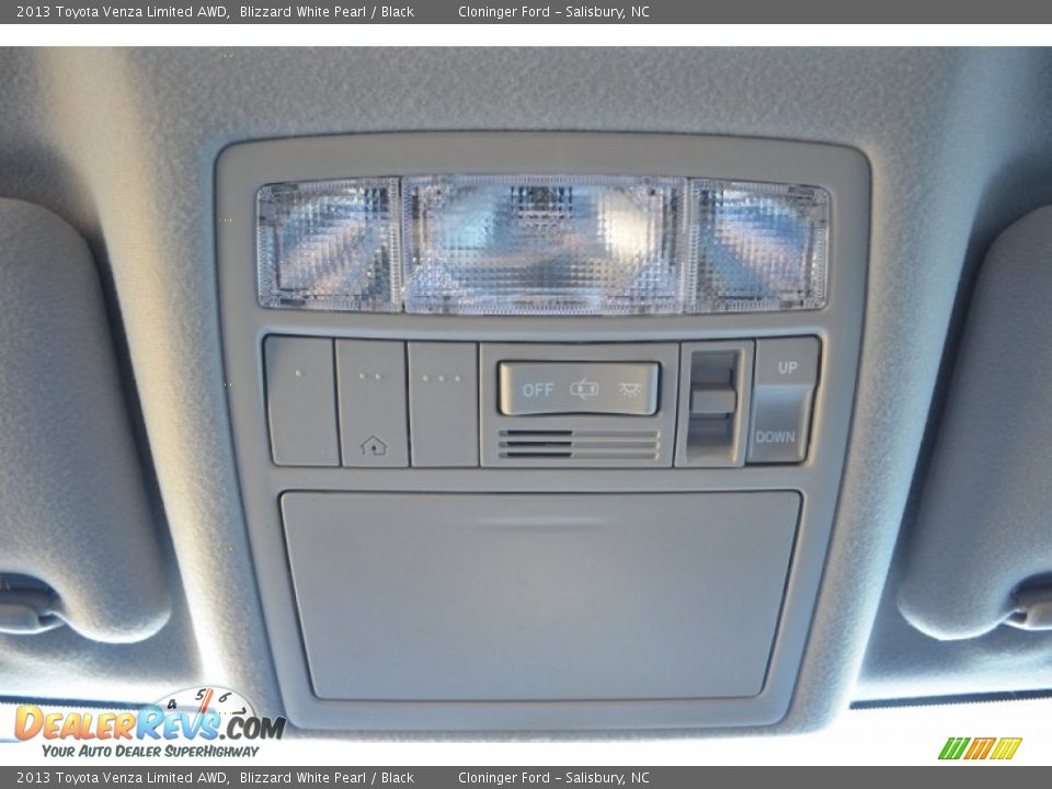 2013 Toyota Venza Limited AWD Blizzard White Pearl / Black Photo #36