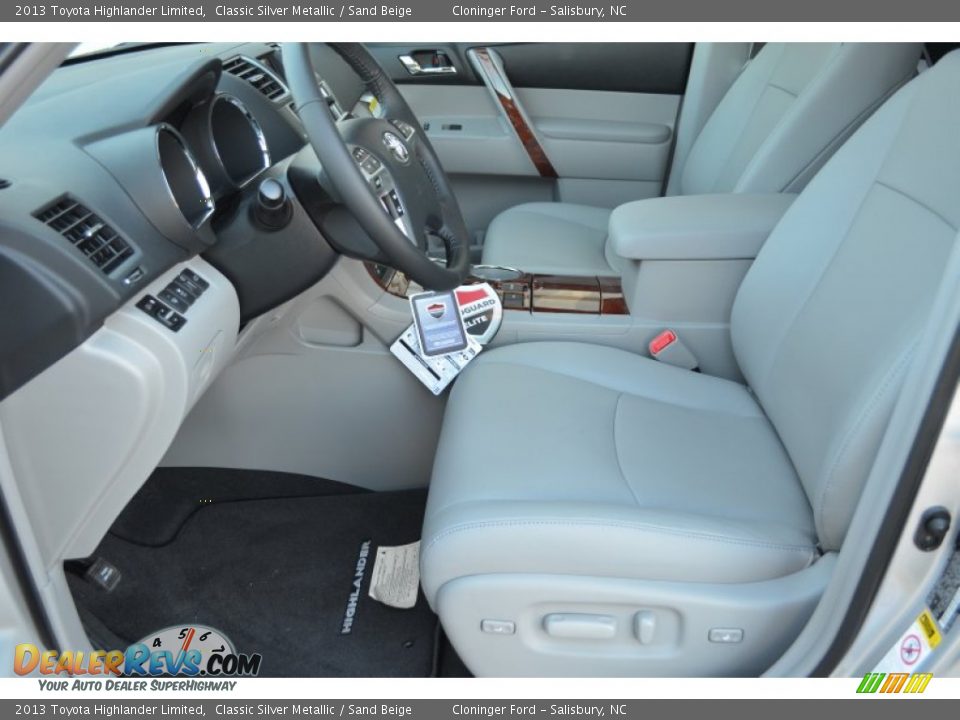 2013 Toyota Highlander Limited Classic Silver Metallic / Sand Beige Photo #10