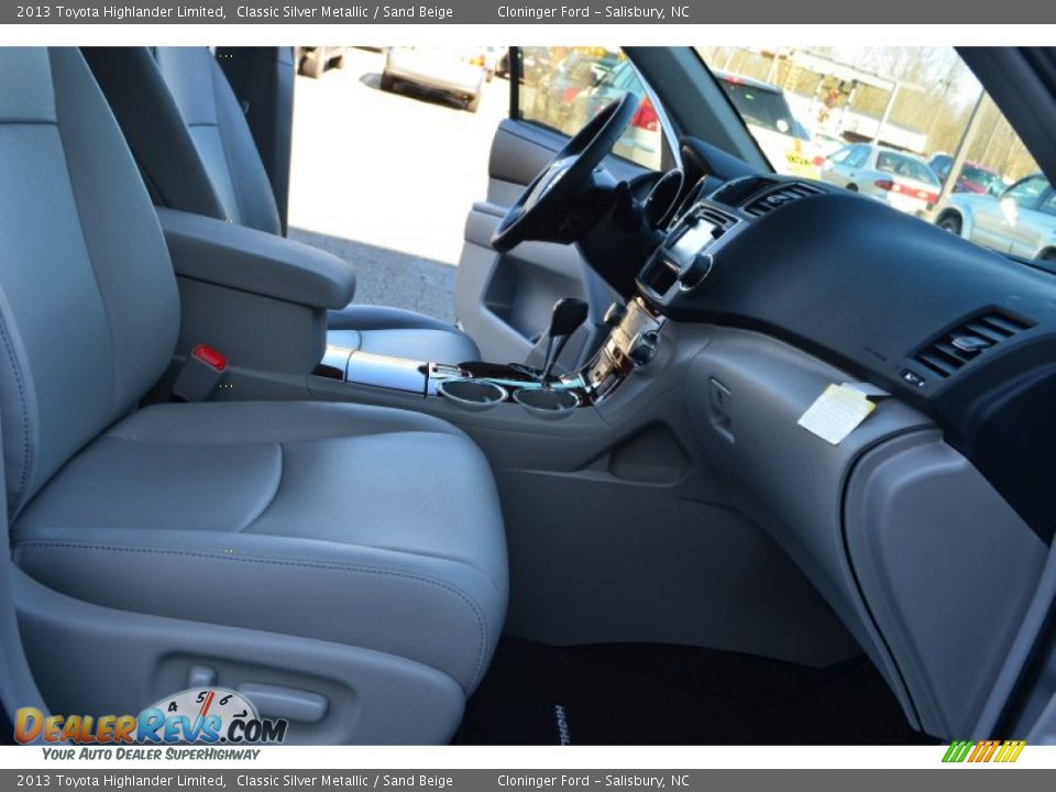 2013 Toyota Highlander Limited Classic Silver Metallic / Sand Beige Photo #17