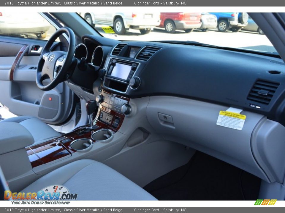 2013 Toyota Highlander Limited Classic Silver Metallic / Sand Beige Photo #18