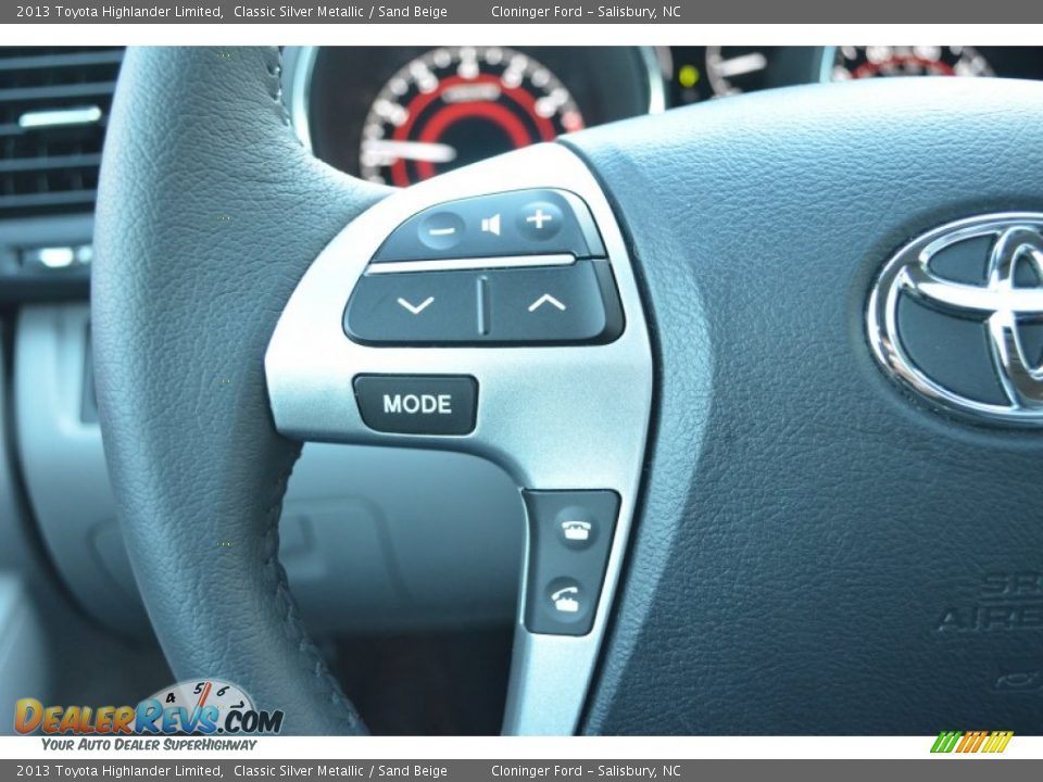 2013 Toyota Highlander Limited Classic Silver Metallic / Sand Beige Photo #29
