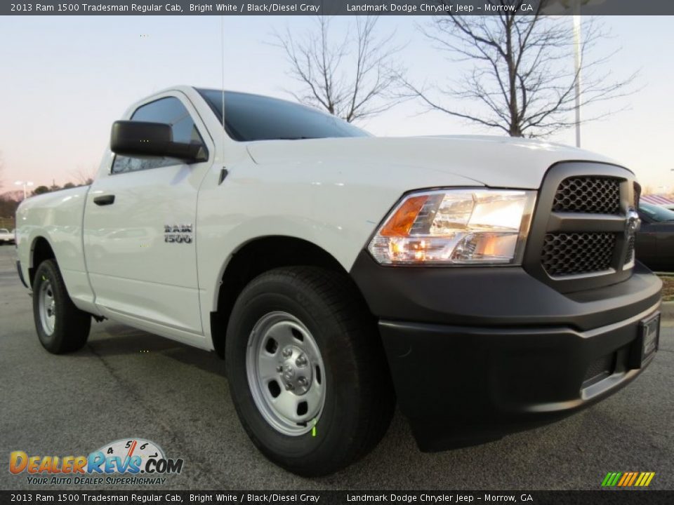 Front 3/4 View of 2013 Ram 1500 Tradesman Regular Cab Photo #4
