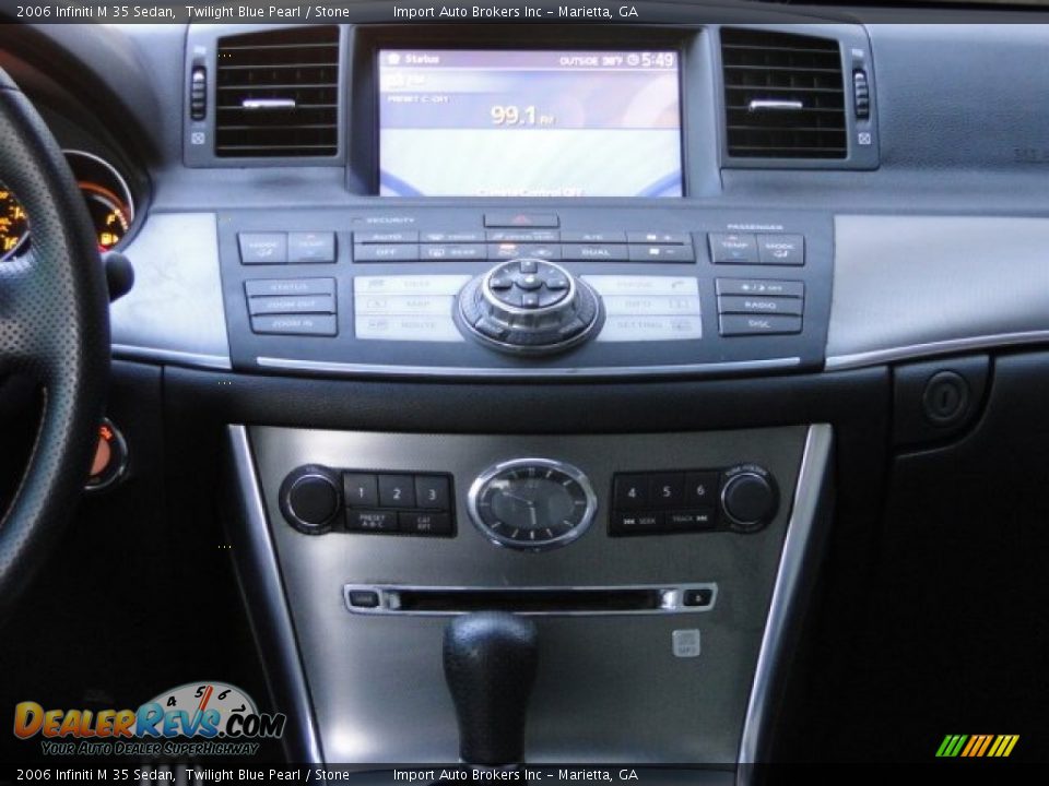 Controls of 2006 Infiniti M 35 Sedan Photo #12