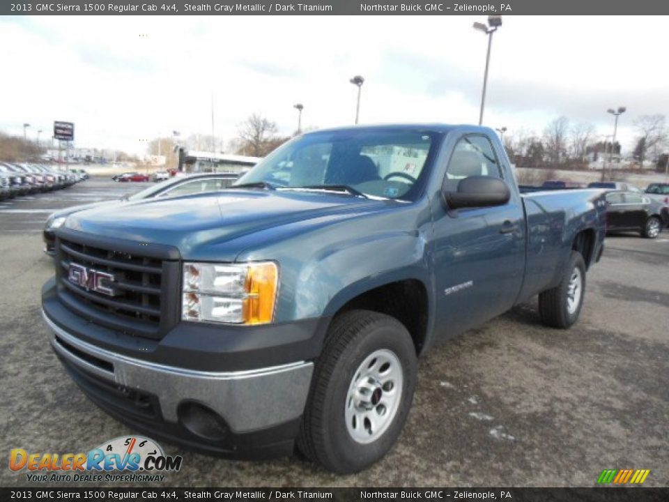 Front 3/4 View of 2013 GMC Sierra 1500 Regular Cab 4x4 Photo #2