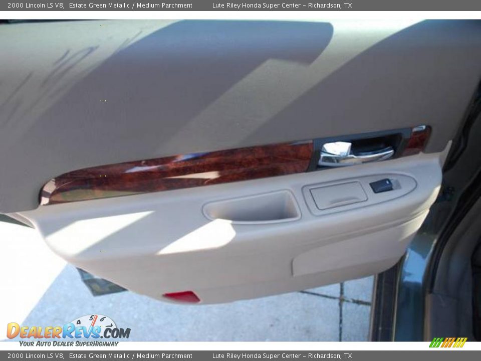 2000 Lincoln LS V8 Estate Green Metallic / Medium Parchment Photo #26