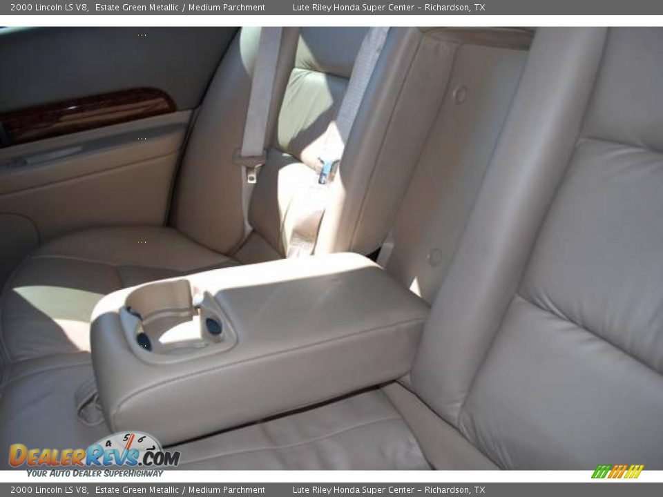 2000 Lincoln LS V8 Estate Green Metallic / Medium Parchment Photo #30