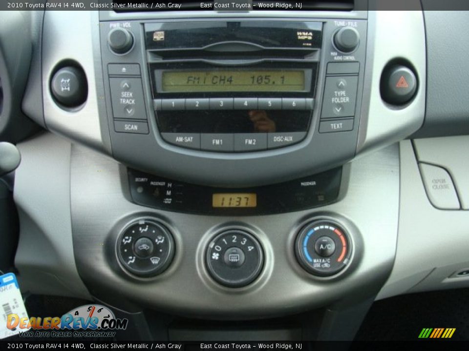 2010 Toyota RAV4 I4 4WD Classic Silver Metallic / Ash Gray Photo #11
