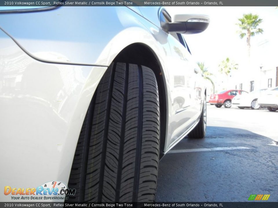 2010 Volkswagen CC Sport Reflex Silver Metallic / Cornsilk Beige Two Tone Photo #10