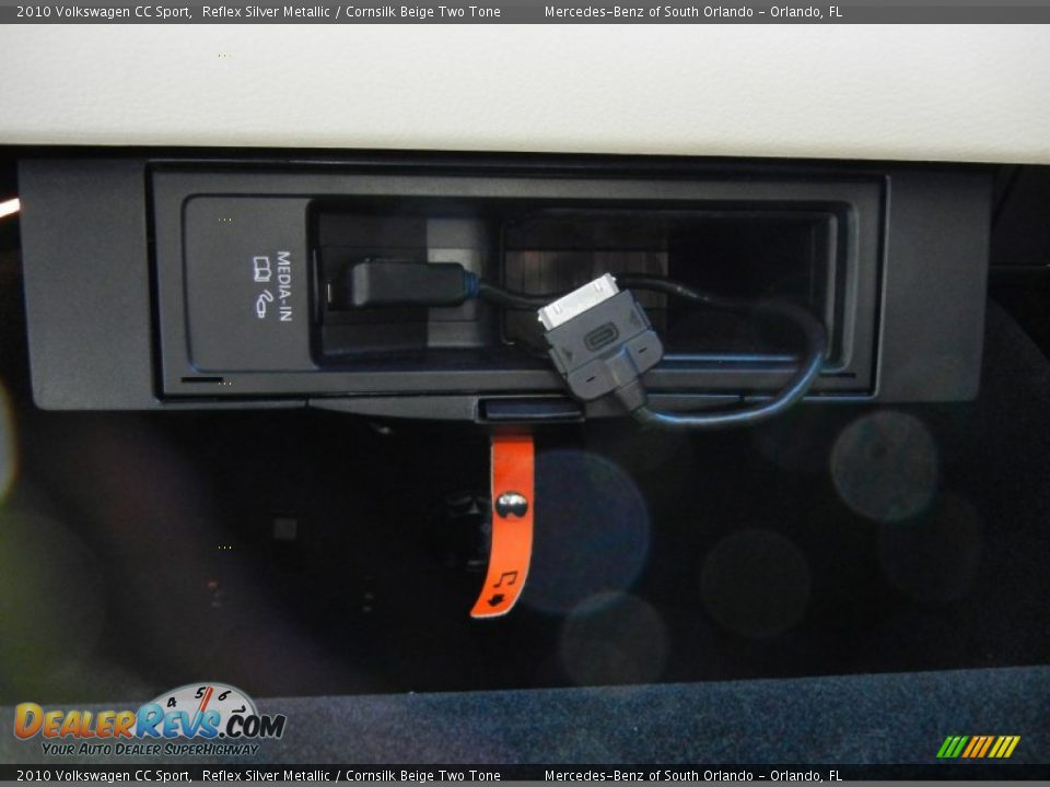 2010 Volkswagen CC Sport Reflex Silver Metallic / Cornsilk Beige Two Tone Photo #23