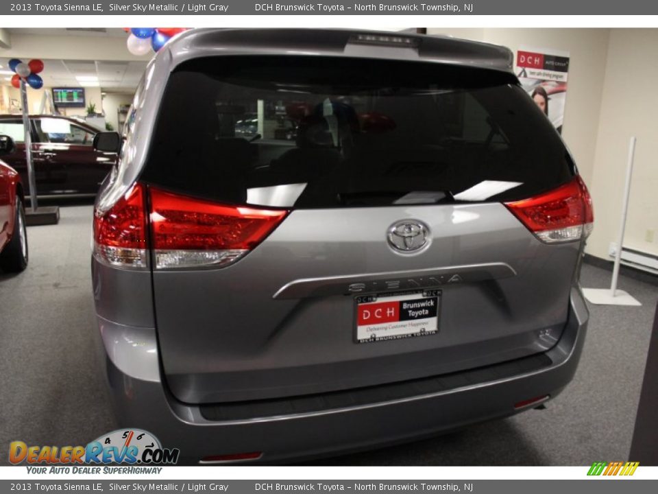 2013 Toyota Sienna LE Silver Sky Metallic / Light Gray Photo #3