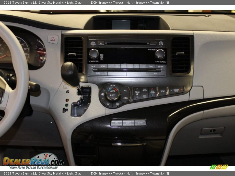 2013 Toyota Sienna LE Silver Sky Metallic / Light Gray Photo #11