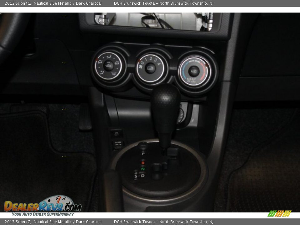 Controls of 2013 Scion tC  Photo #11