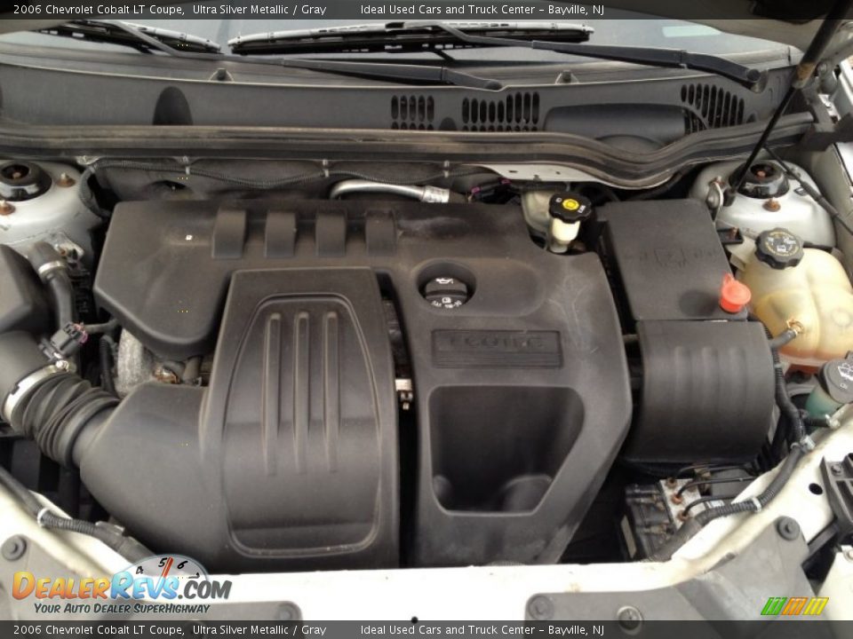 2006 Chevrolet Cobalt LT Coupe Ultra Silver Metallic / Gray Photo #27