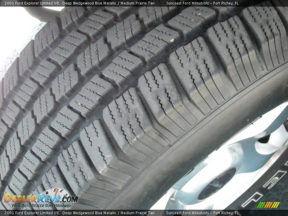 2001 Ford Explorer Limited V8 Deep Wedgewood Blue Metallic / Medium Prairie Tan Photo #10