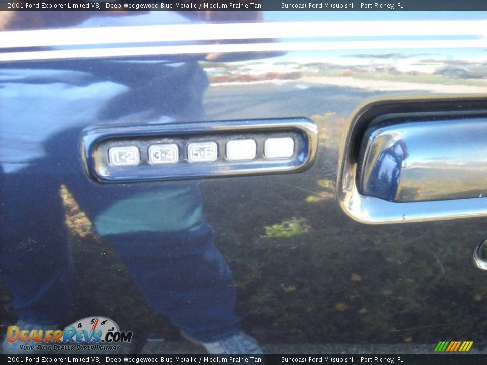 2001 Ford Explorer Limited V8 Deep Wedgewood Blue Metallic / Medium Prairie Tan Photo #17