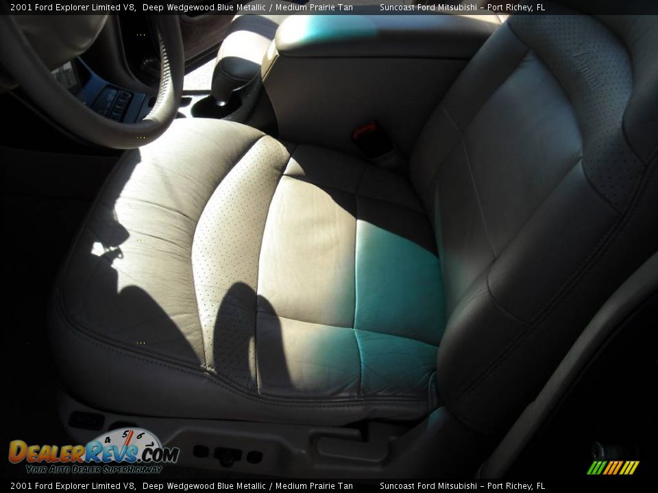 2001 Ford Explorer Limited V8 Deep Wedgewood Blue Metallic / Medium Prairie Tan Photo #19