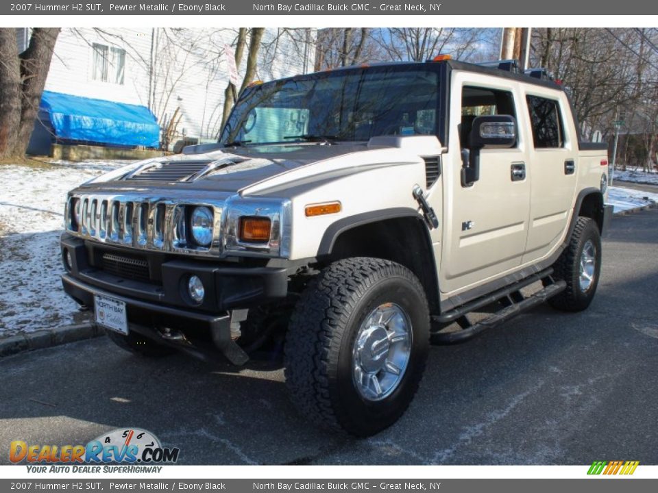 Front 3/4 View of 2007 Hummer H2 SUT Photo #1