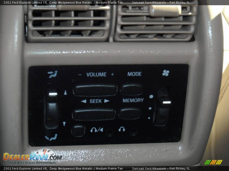 2001 Ford Explorer Limited V8 Deep Wedgewood Blue Metallic / Medium Prairie Tan Photo #26