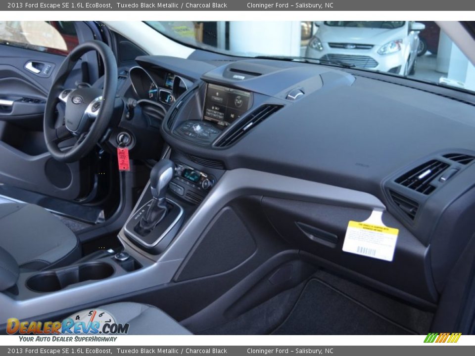 2013 Ford Escape SE 1.6L EcoBoost Tuxedo Black Metallic / Charcoal Black Photo #17