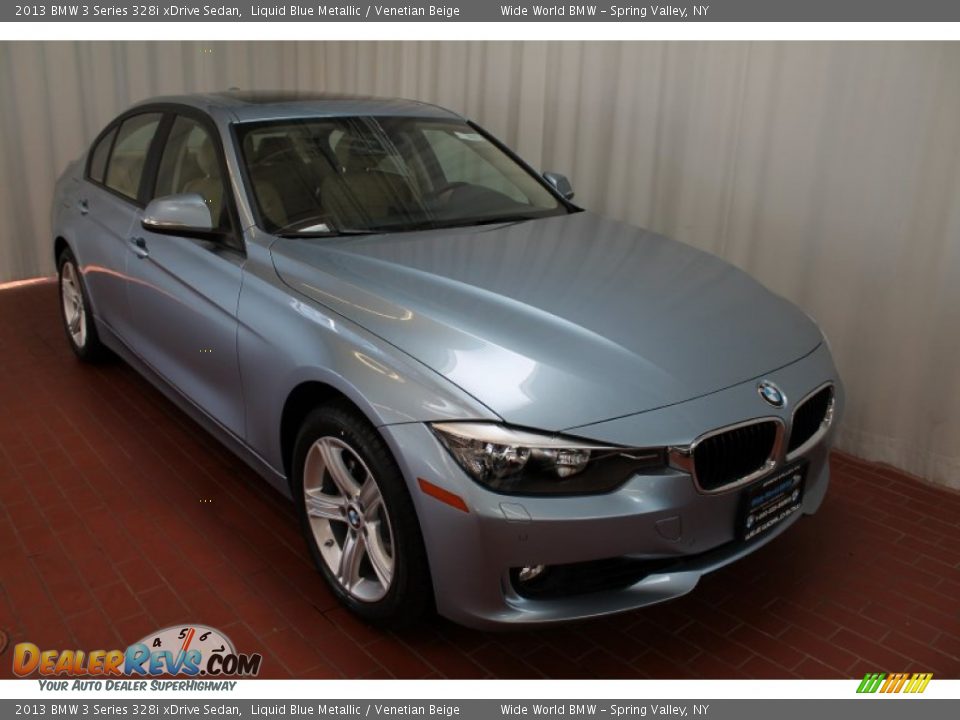Front 3/4 View of 2013 BMW 3 Series 328i xDrive Sedan Photo #1