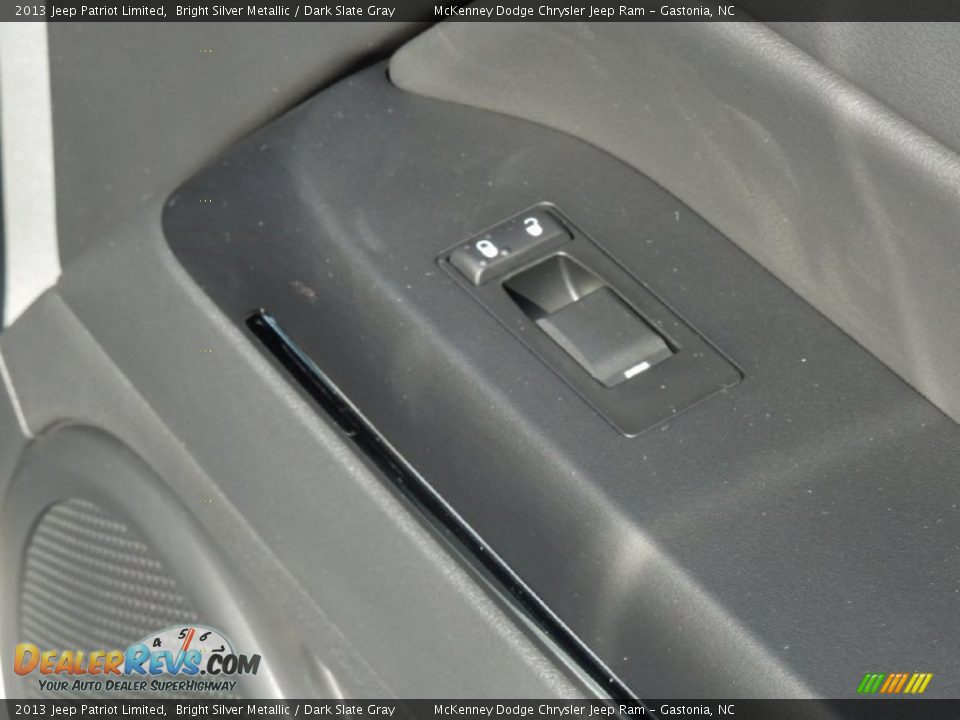 2013 Jeep Patriot Limited Bright Silver Metallic / Dark Slate Gray Photo #24