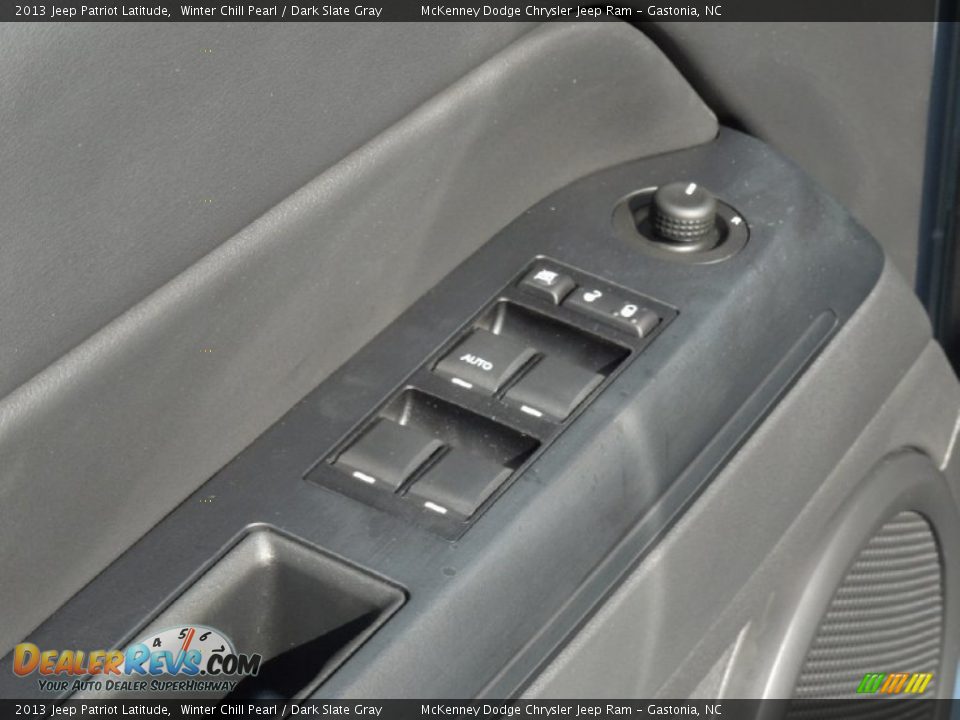 2013 Jeep Patriot Latitude Winter Chill Pearl / Dark Slate Gray Photo #11