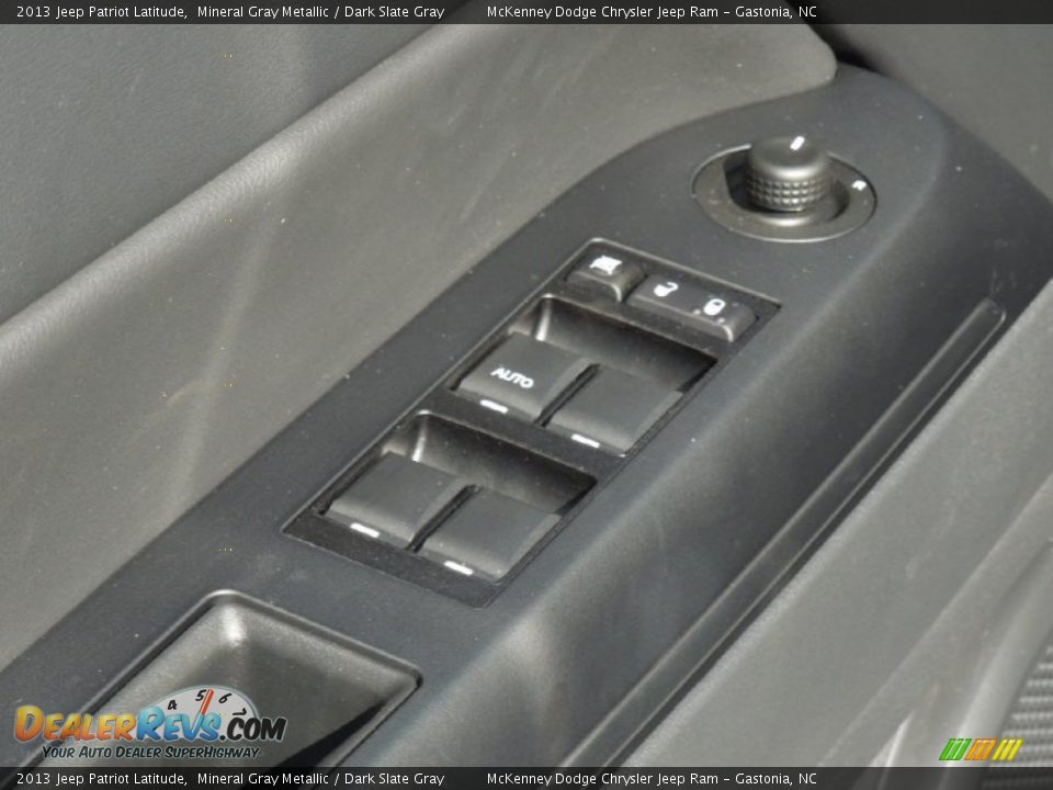 2013 Jeep Patriot Latitude Mineral Gray Metallic / Dark Slate Gray Photo #11