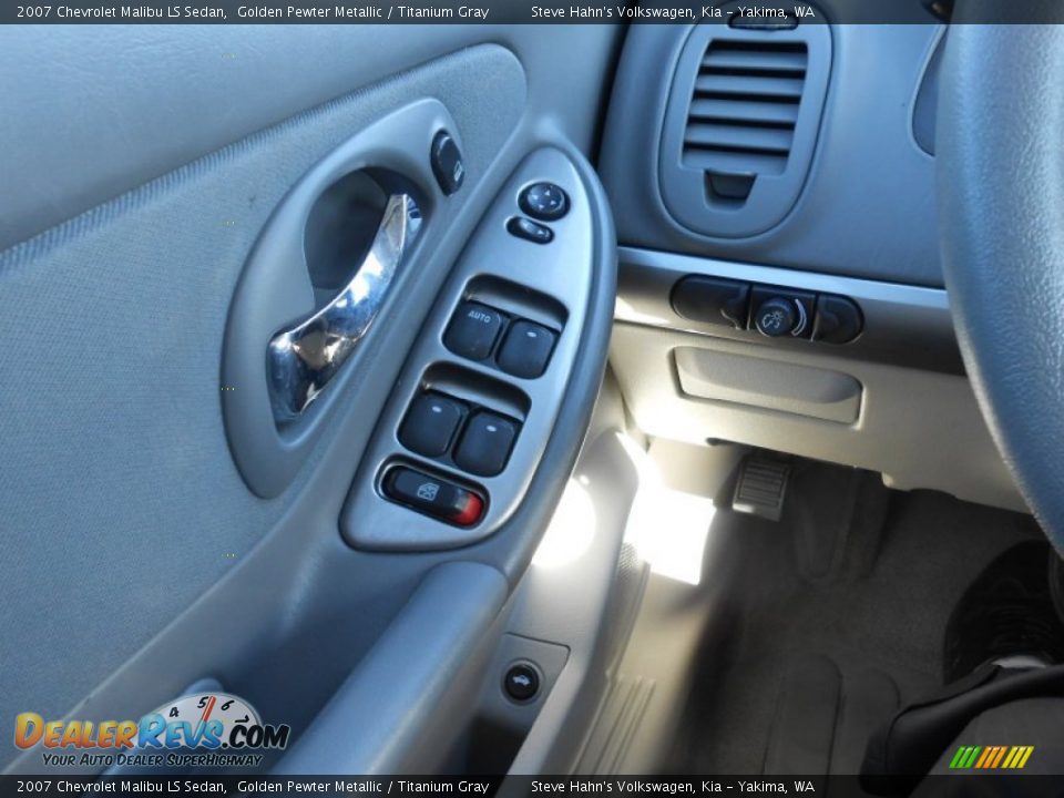 2007 Chevrolet Malibu LS Sedan Golden Pewter Metallic / Titanium Gray Photo #17