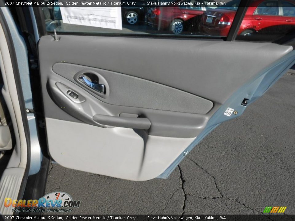 2007 Chevrolet Malibu LS Sedan Golden Pewter Metallic / Titanium Gray Photo #25