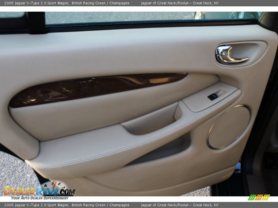 Door Panel of 2006 Jaguar X-Type 3.0 Sport Wagon Photo #17