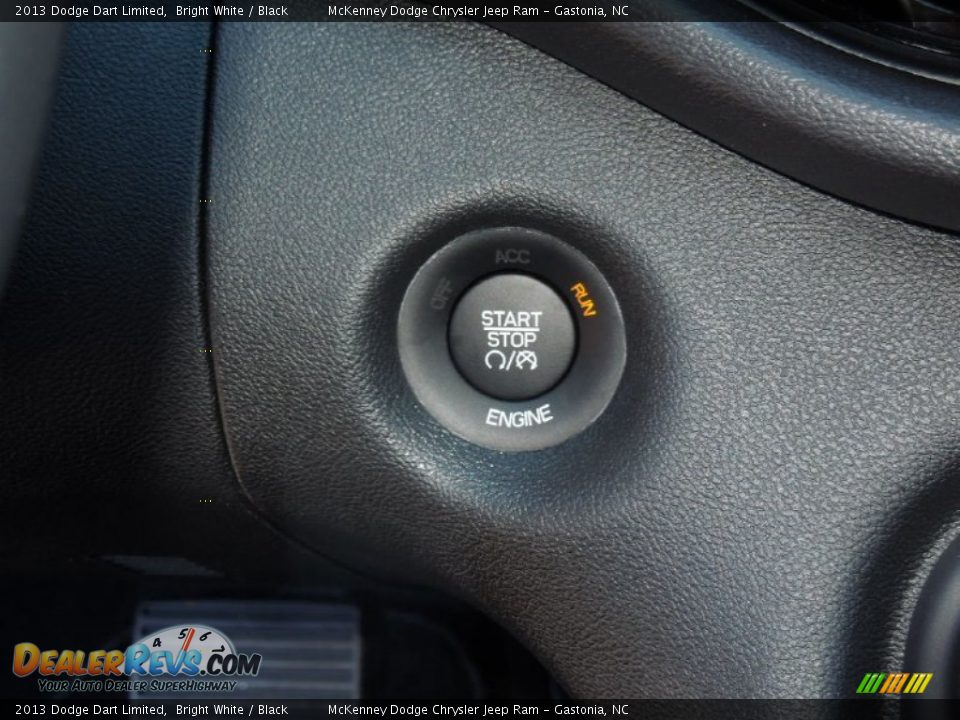 2013 Dodge Dart Limited Bright White / Black Photo #17