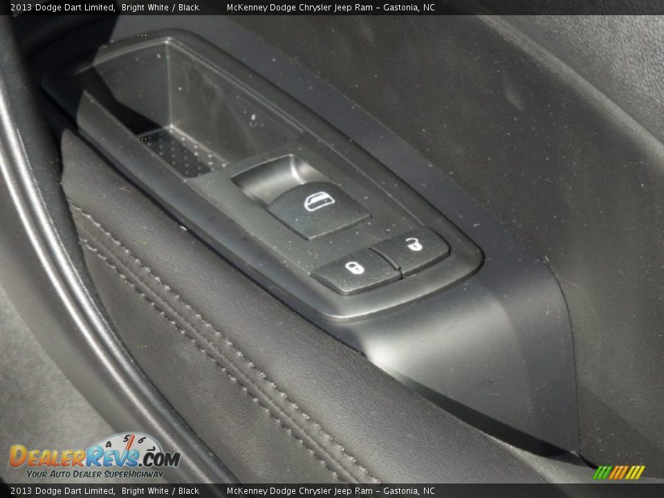 2013 Dodge Dart Limited Bright White / Black Photo #24