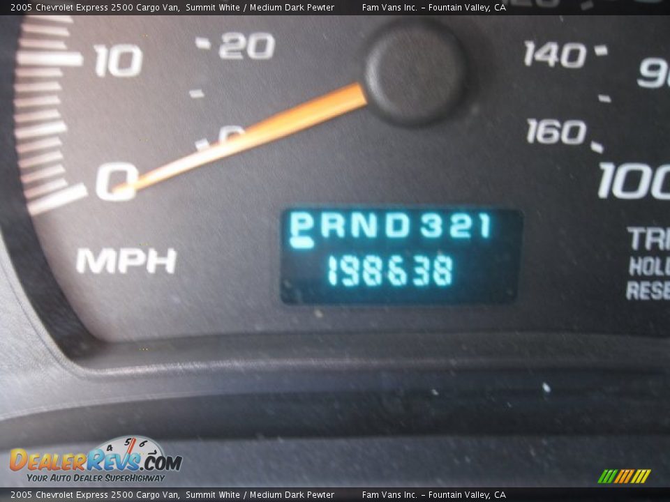 2005 Chevrolet Express 2500 Cargo Van Summit White / Medium Dark Pewter Photo #11