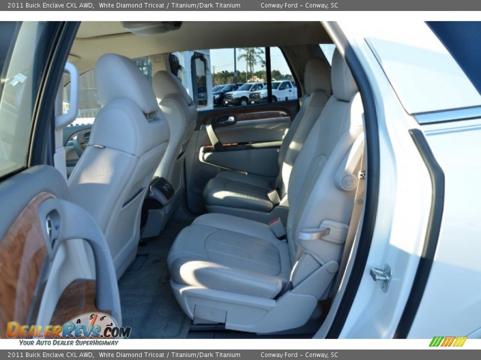 2011 Buick Enclave CXL AWD White Diamond Tricoat / Titanium/Dark Titanium Photo #12