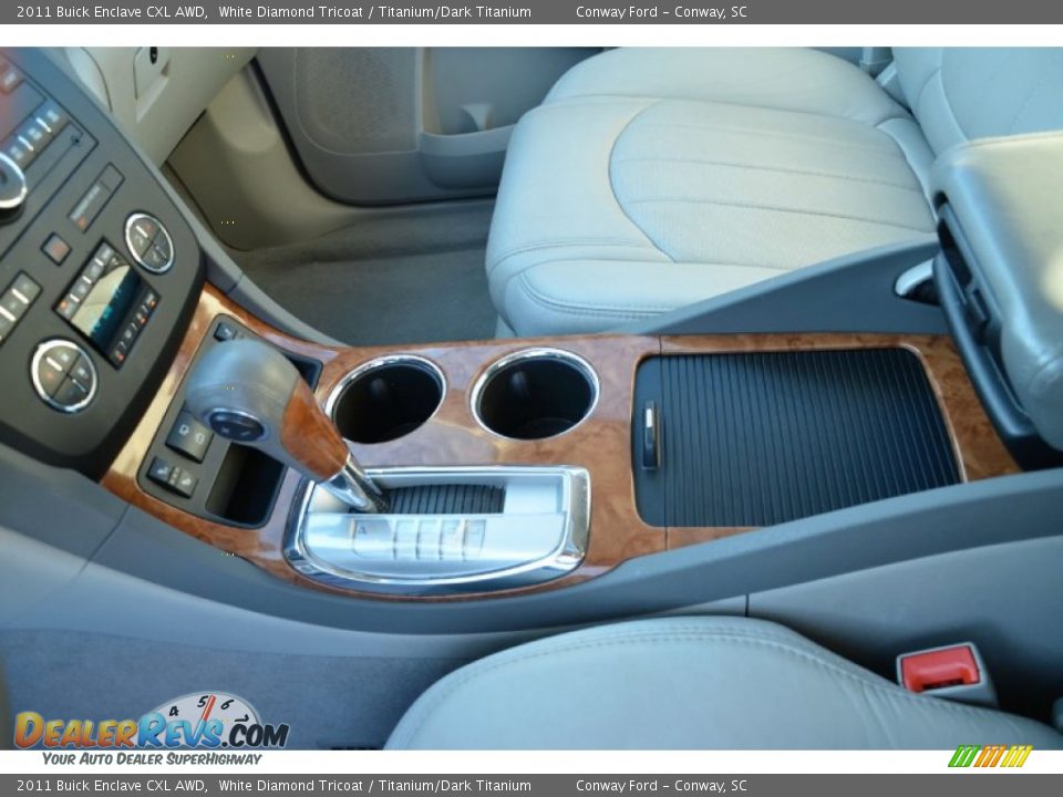 2011 Buick Enclave CXL AWD White Diamond Tricoat / Titanium/Dark Titanium Photo #28