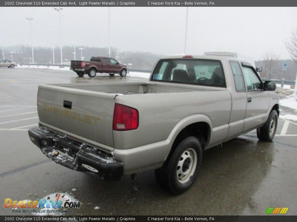 2002 Chevrolet S10 Extended Cab 4x4 Light Pewter Metallic / Graphite Photo #7