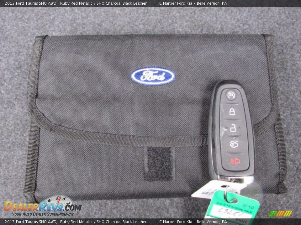 Keys of 2013 Ford Taurus SHO AWD Photo #23