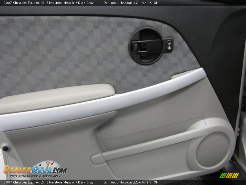 2007 Chevrolet Equinox LS Silverstone Metallic / Dark Gray Photo #10