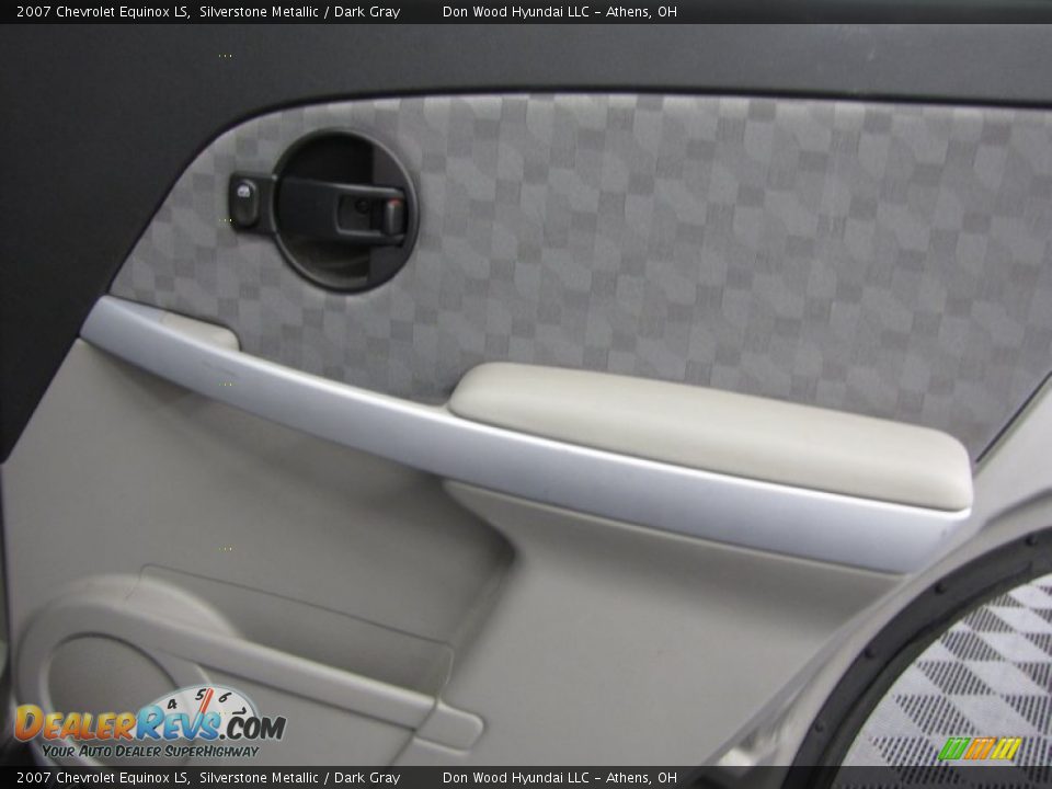 2007 Chevrolet Equinox LS Silverstone Metallic / Dark Gray Photo #13