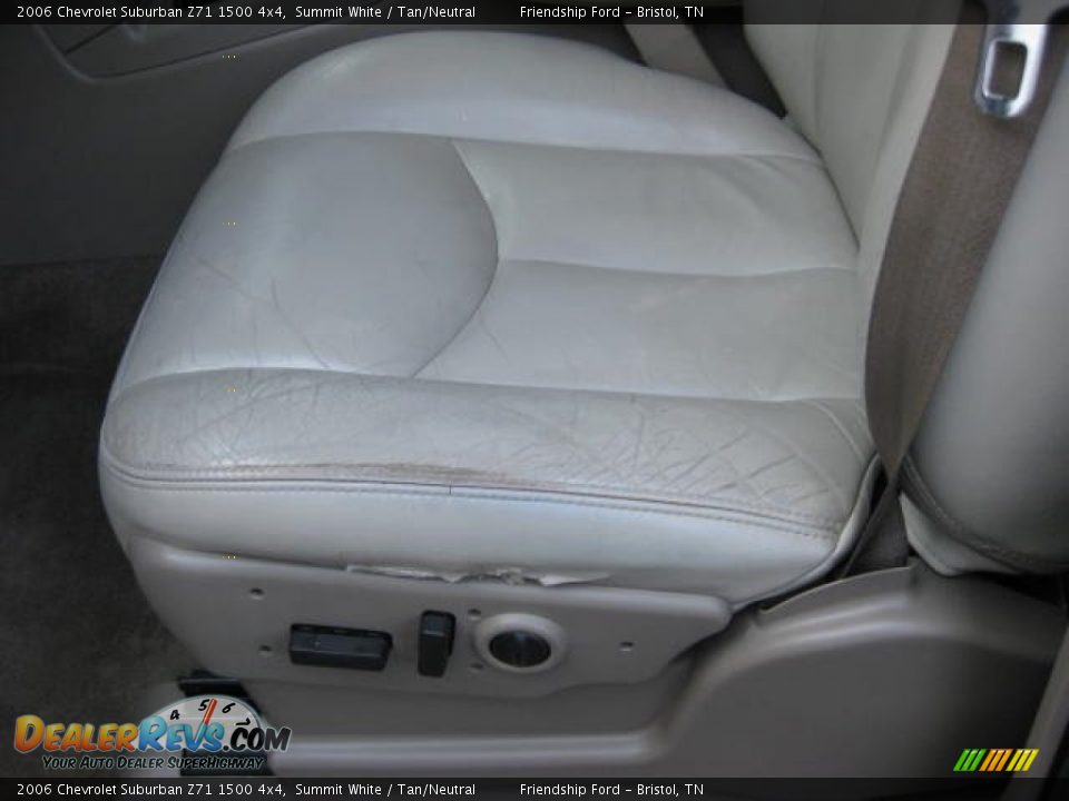 2006 Chevrolet Suburban Z71 1500 4x4 Summit White / Tan/Neutral Photo #14
